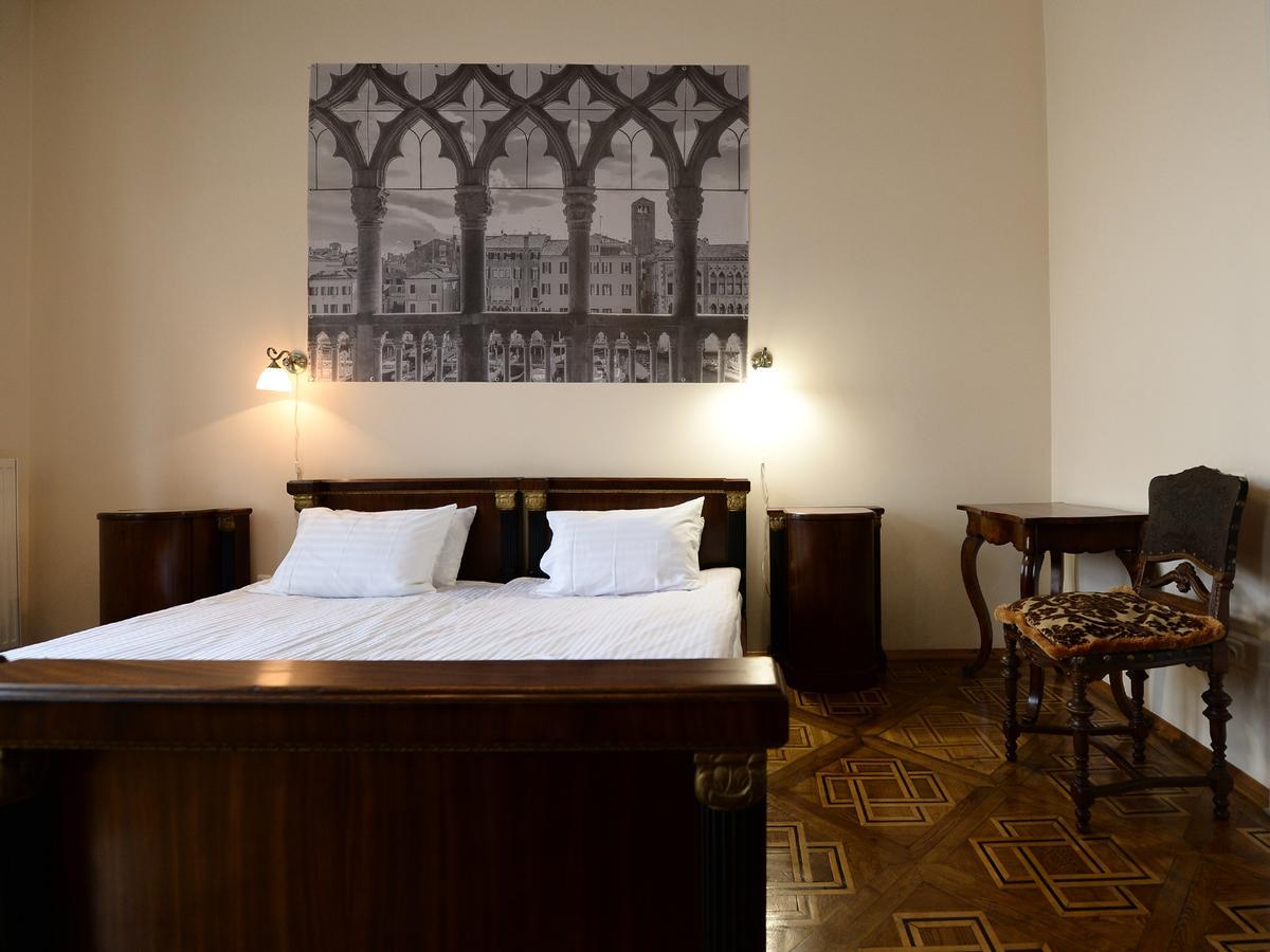 The Historical Family Nest In City Centre Lviv Ngoại thất bức ảnh