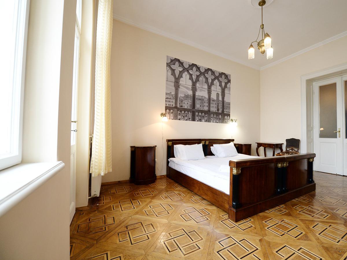 The Historical Family Nest In City Centre Lviv Ngoại thất bức ảnh