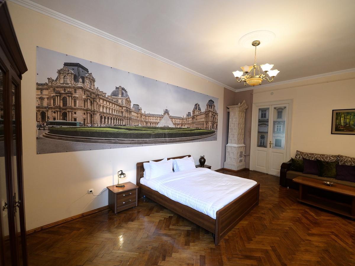 The Historical Family Nest In City Centre Lviv Ngoại thất bức ảnh