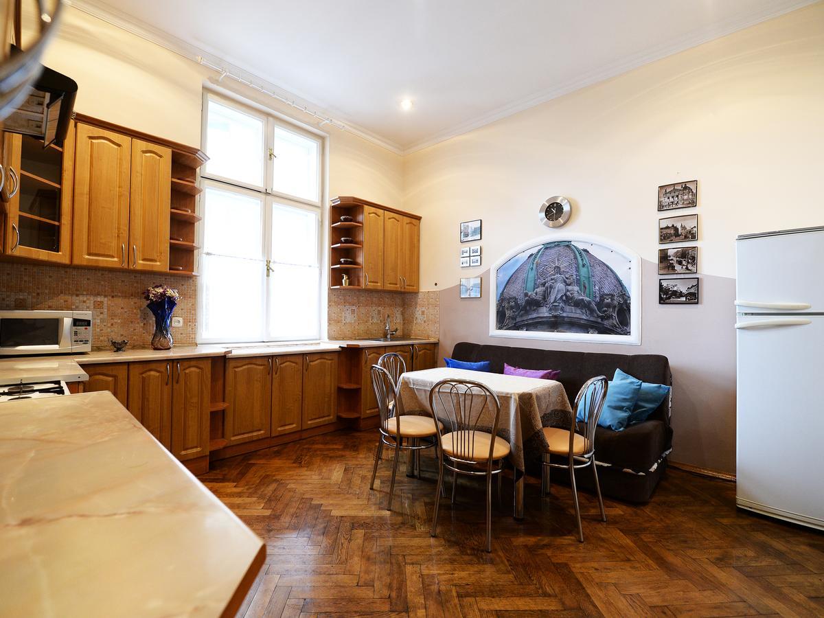 The Historical Family Nest In City Centre Lviv Ngoại thất bức ảnh