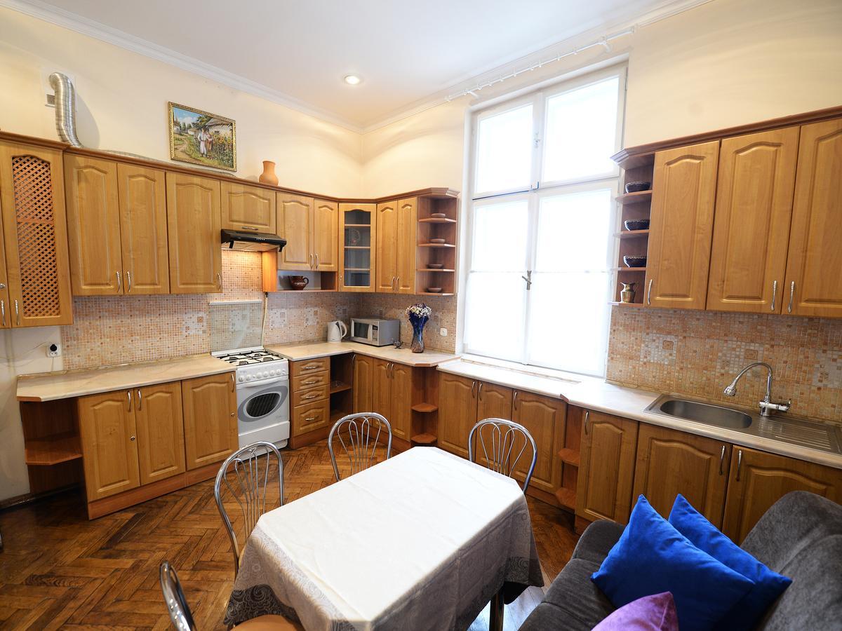 The Historical Family Nest In City Centre Lviv Ngoại thất bức ảnh